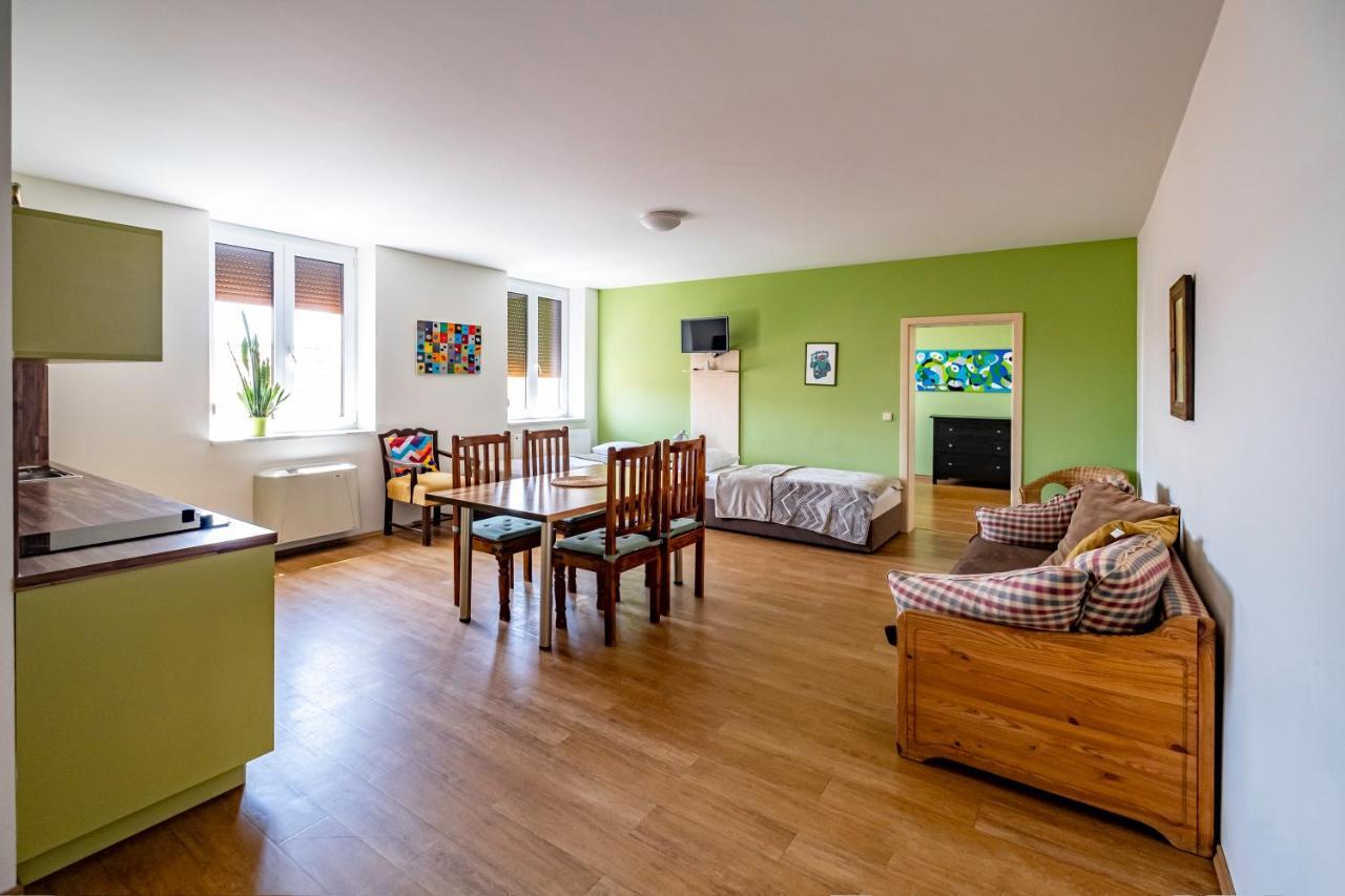 מיקולוב Apartmany Gulliver מראה חיצוני תמונה