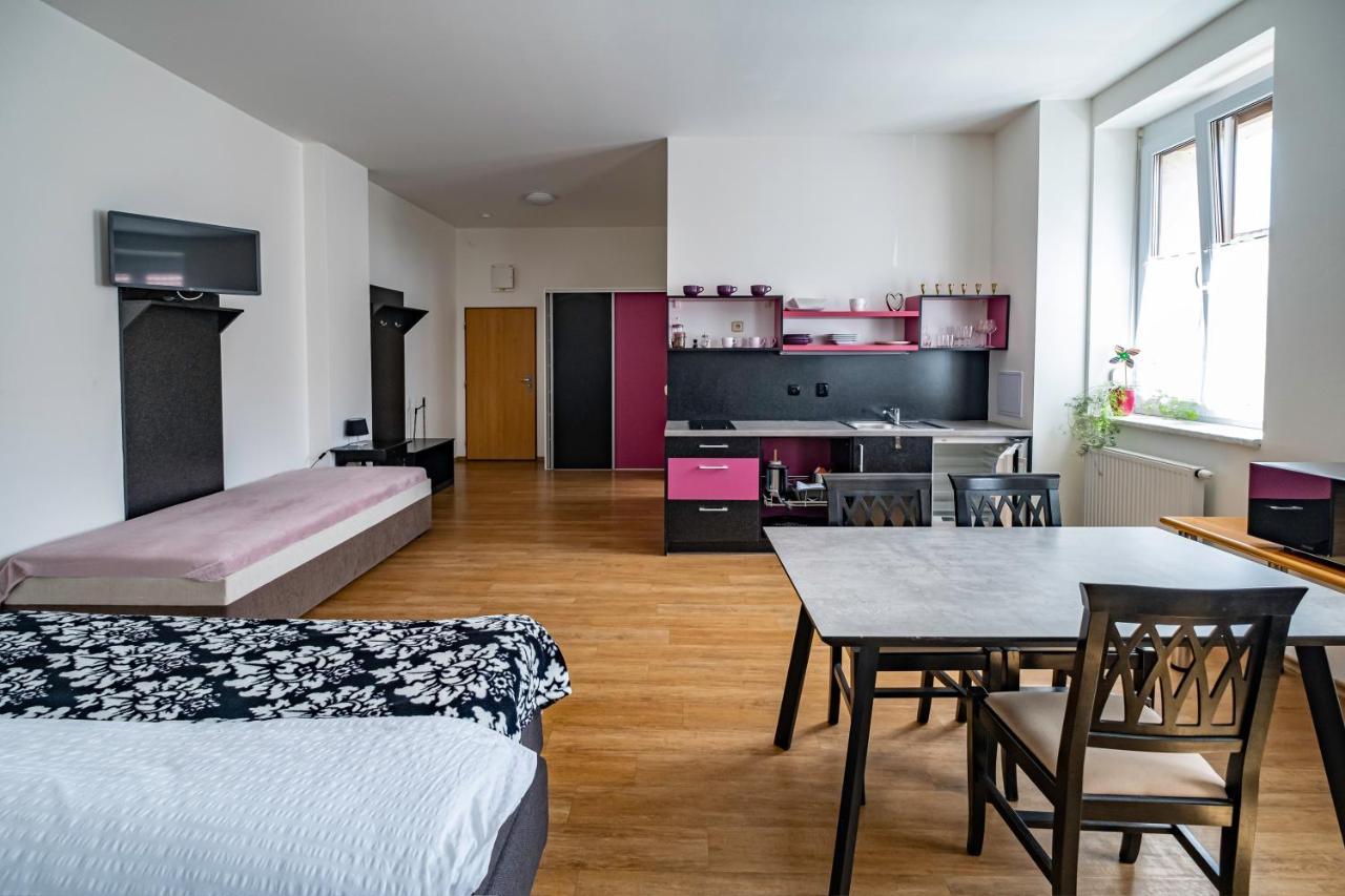 מיקולוב Apartmany Gulliver מראה חיצוני תמונה