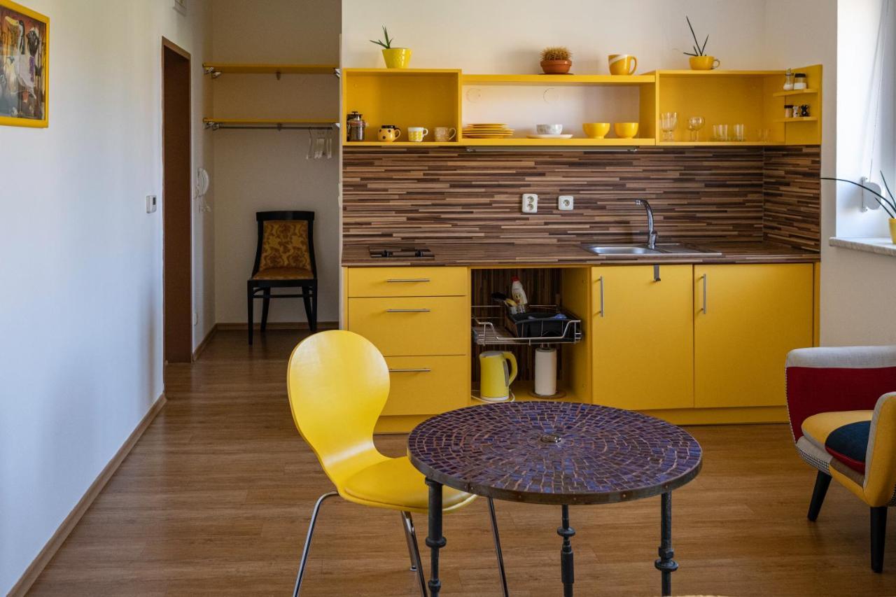 מיקולוב Apartmany Gulliver מראה חיצוני תמונה