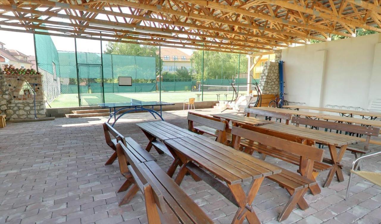 מיקולוב Apartmany Gulliver מראה חיצוני תמונה
